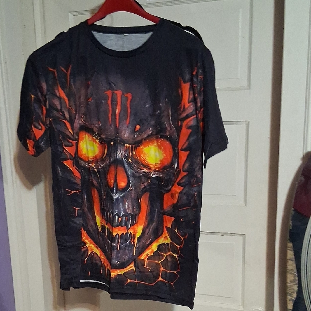 Men's Black and Orange Graphic Tee